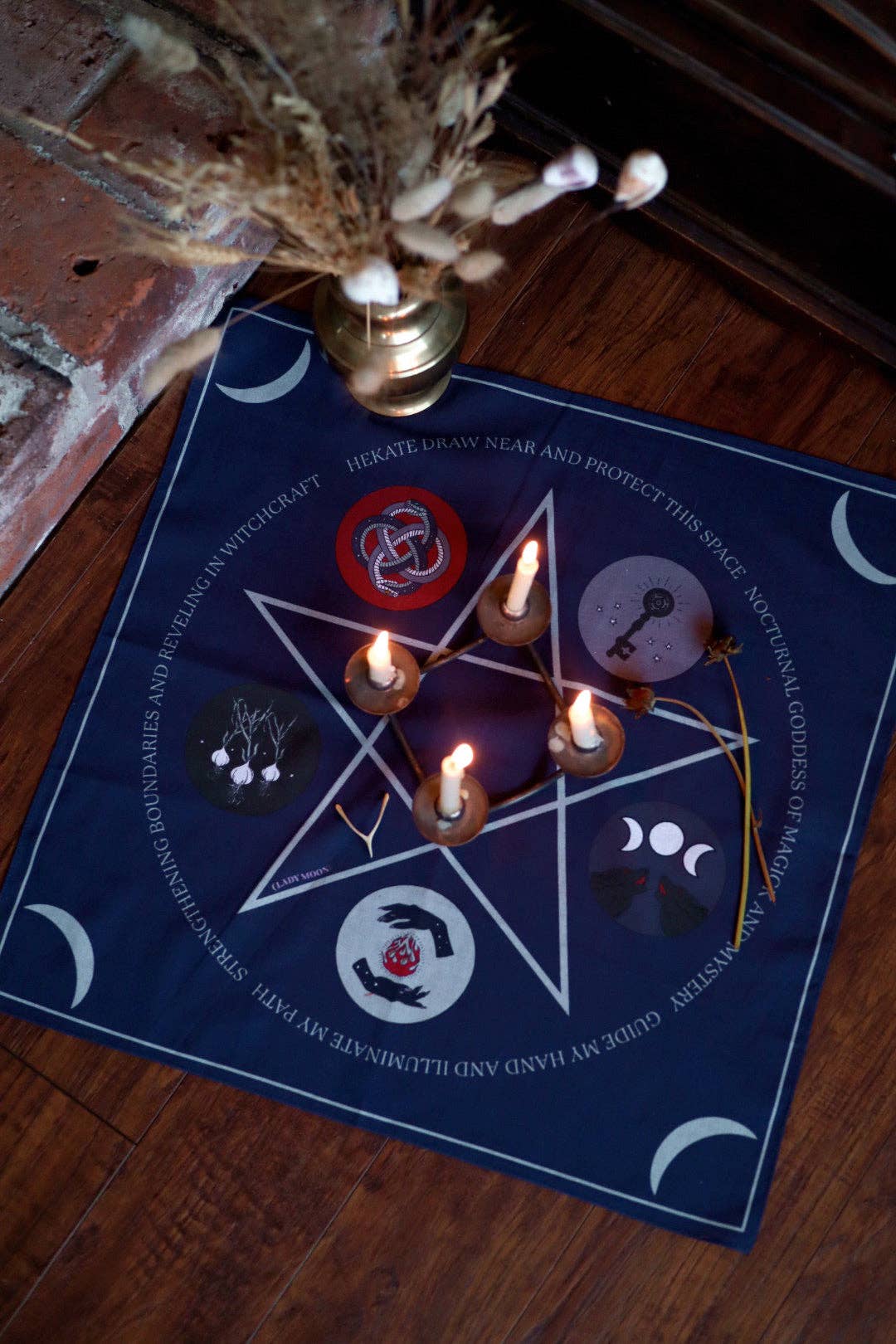 Altar Cloth Bandana: Hekate