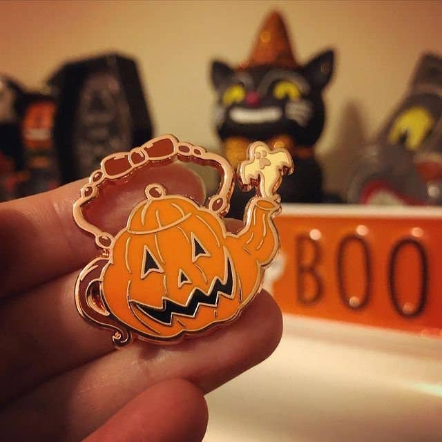 Jack-o-Lantern Teapot - Halloween Enamel Pin