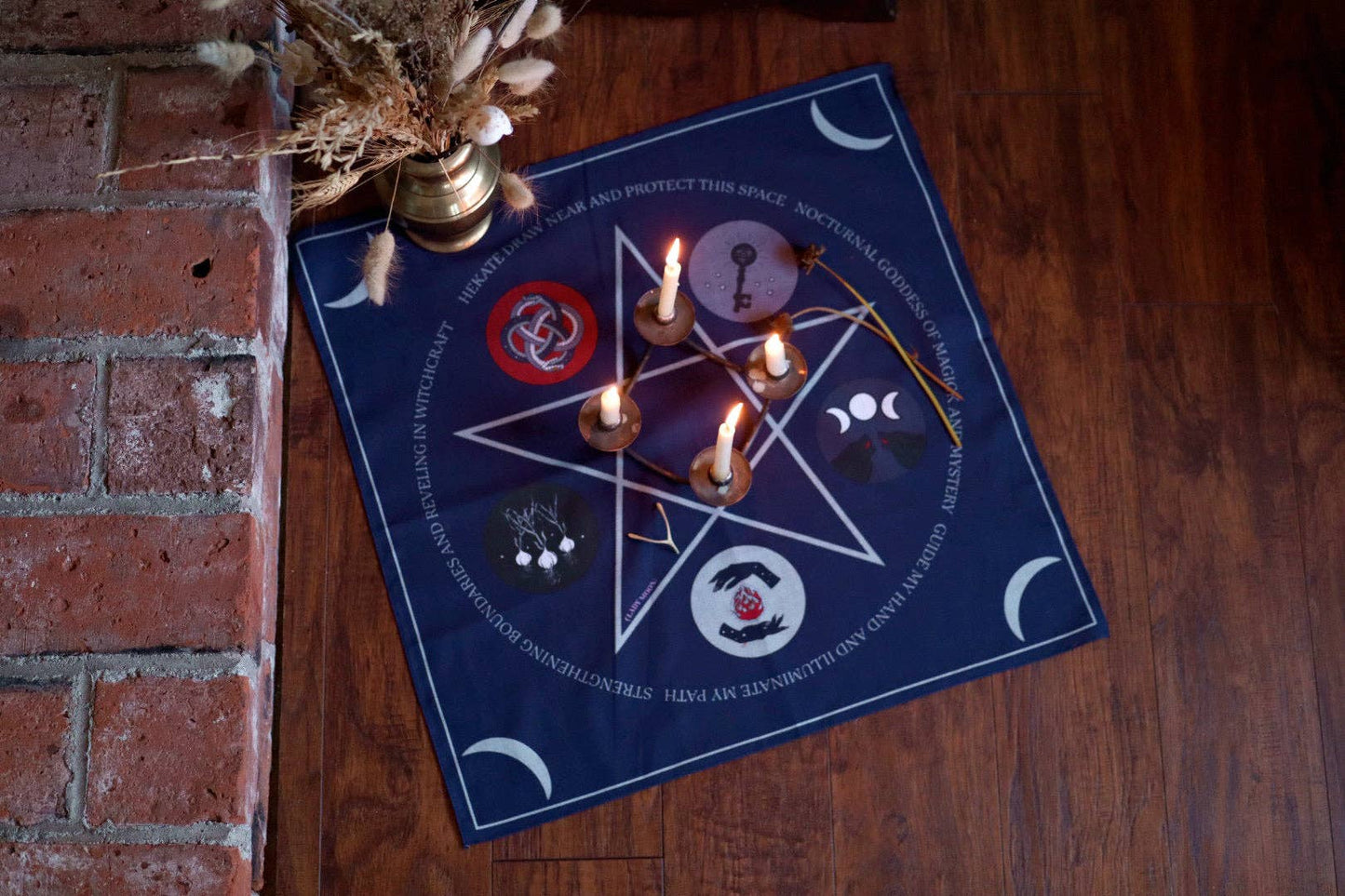 Altar Cloth Bandana: Hekate