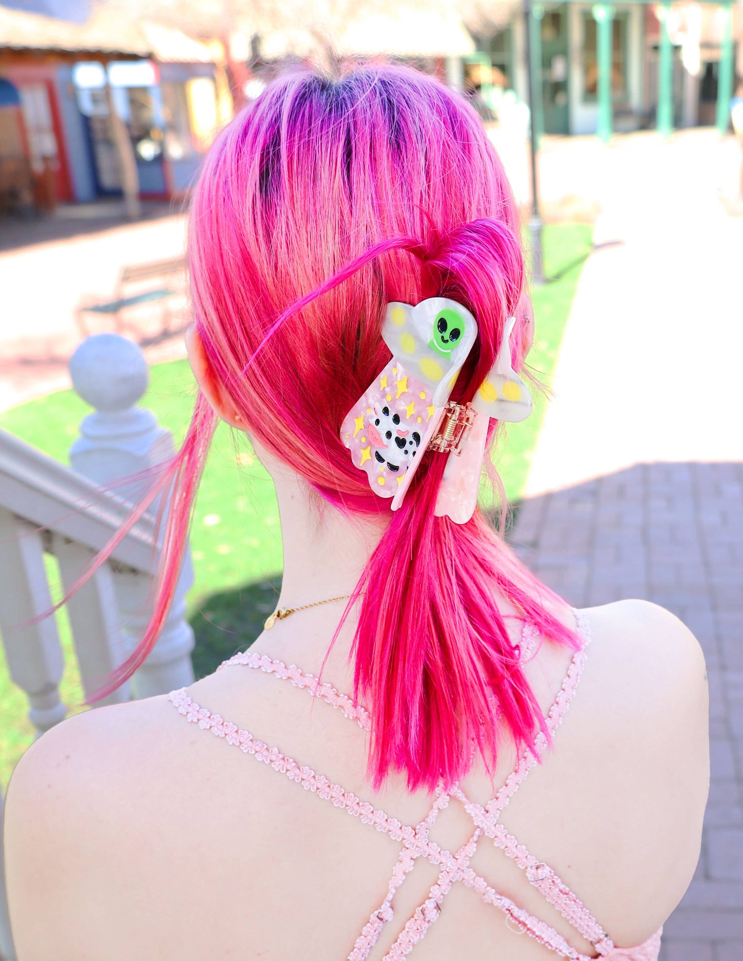 Alien UFO Hair Claw, Cute Hair Accessories, Funny Hair Clips: Acetate