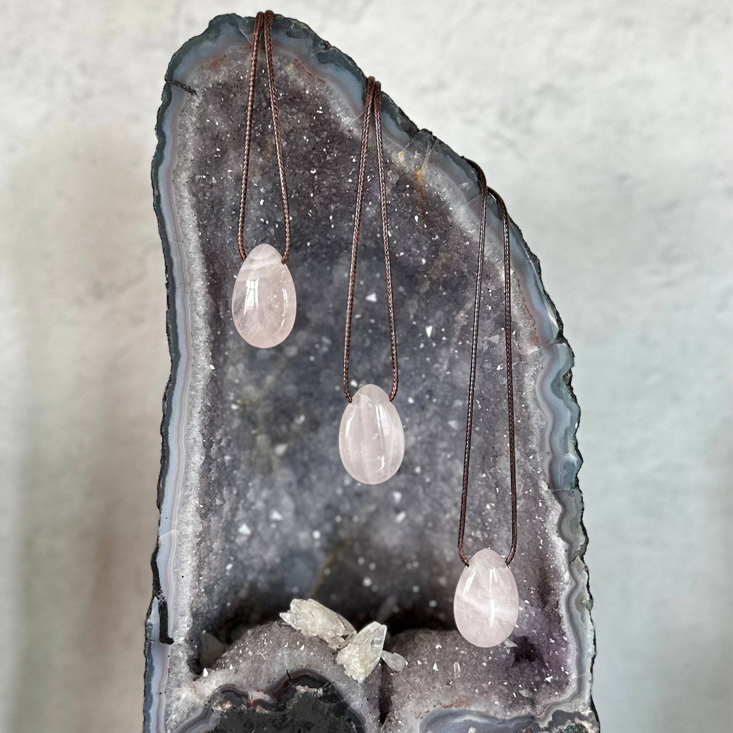 Rose Quartz Polished Necklace (Crystals & Stones)