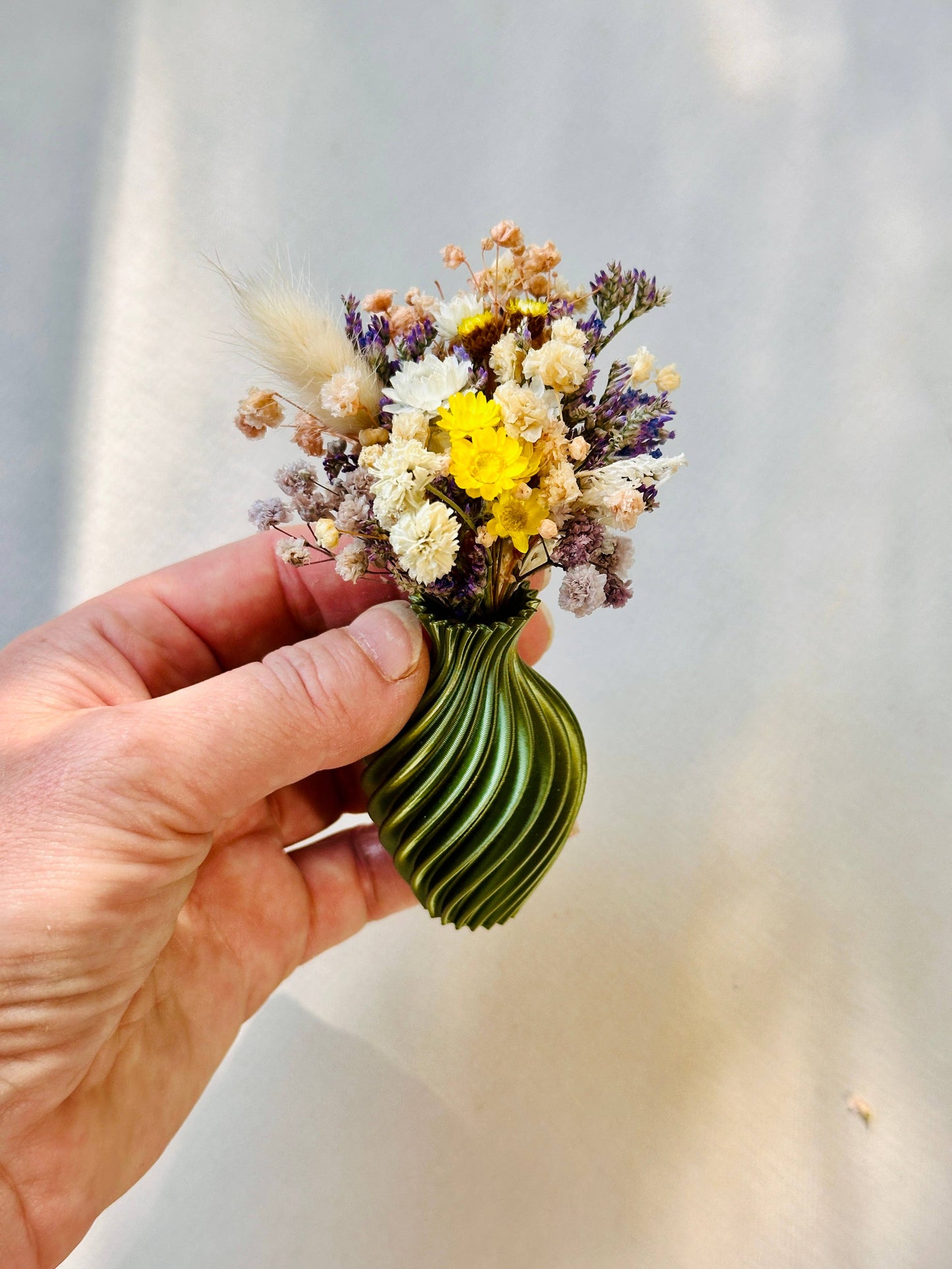 Mini Vase Magnet + Florals: Multi-Colored