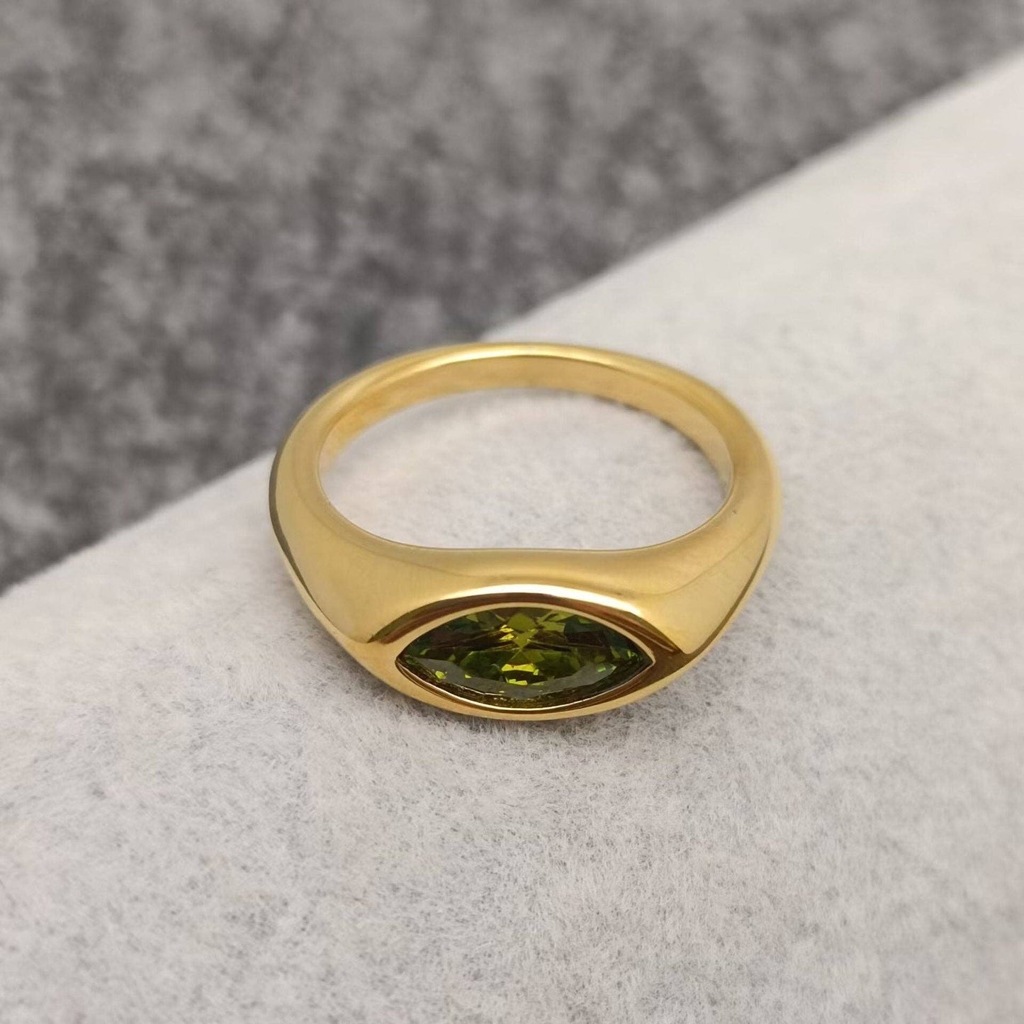 FGS - Horse Eye Zircon 18K Gold Plated Stainless Steel Ring: White. / 8