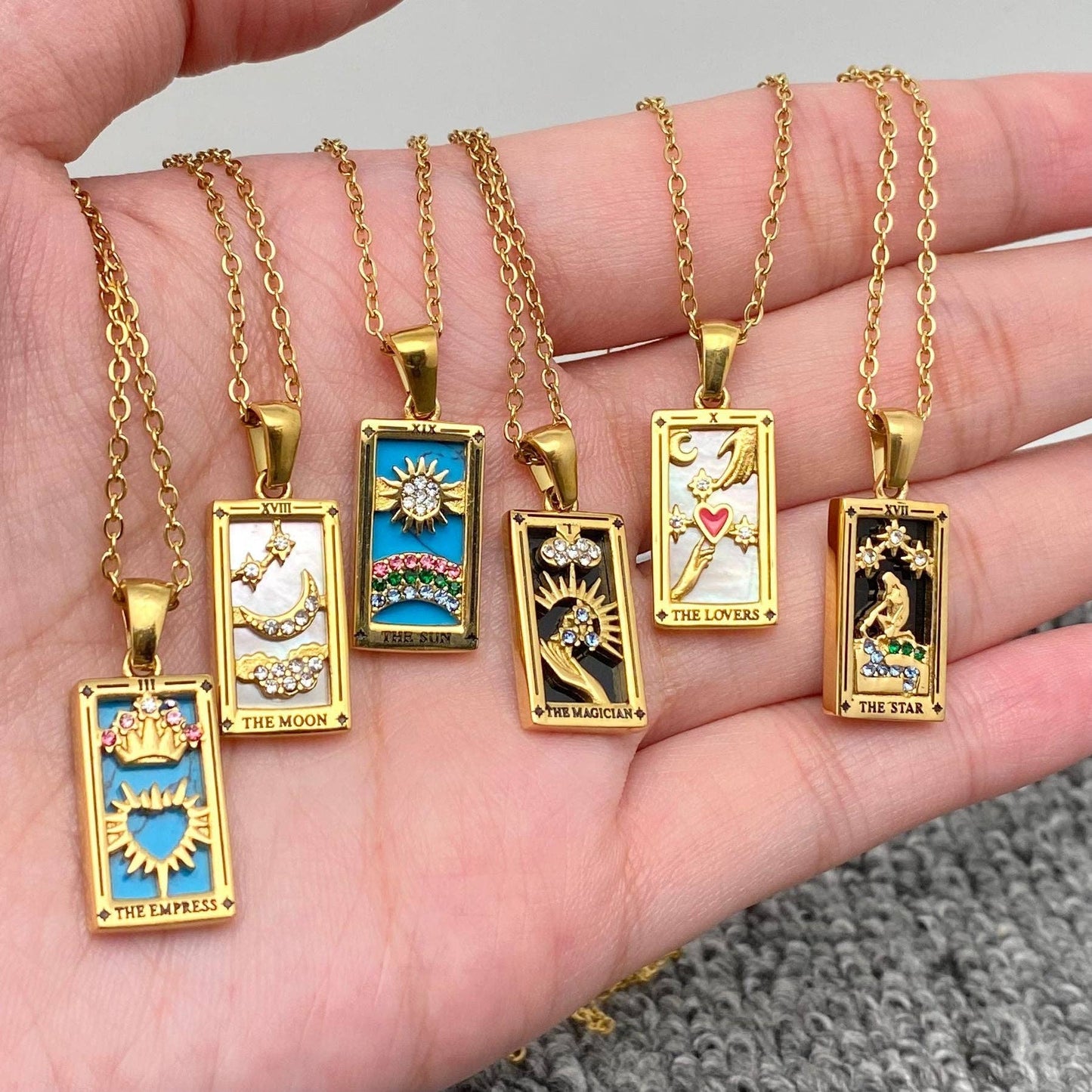 Star Moon Tarot 18K Gold Plated Steel Necklace - FGS/MS: The EMPRESS